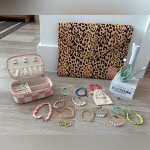 Pura Vida Accessories/ LOTS!!!!